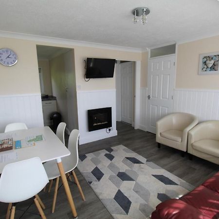 Relaxing Chalet On Popular California Sands Short Stroll To Beach, Nr Norfolk Broads & Great Yarmouth Scratby ภายนอก รูปภาพ