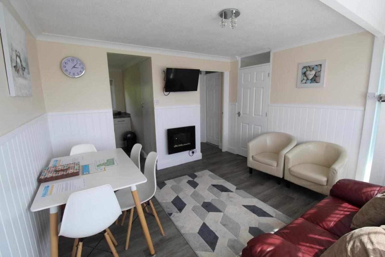 Relaxing Chalet On Popular California Sands Short Stroll To Beach, Nr Norfolk Broads & Great Yarmouth Scratby ภายนอก รูปภาพ